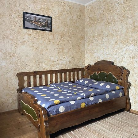 Mini-Hotel Neptun Ривне Екстериор снимка