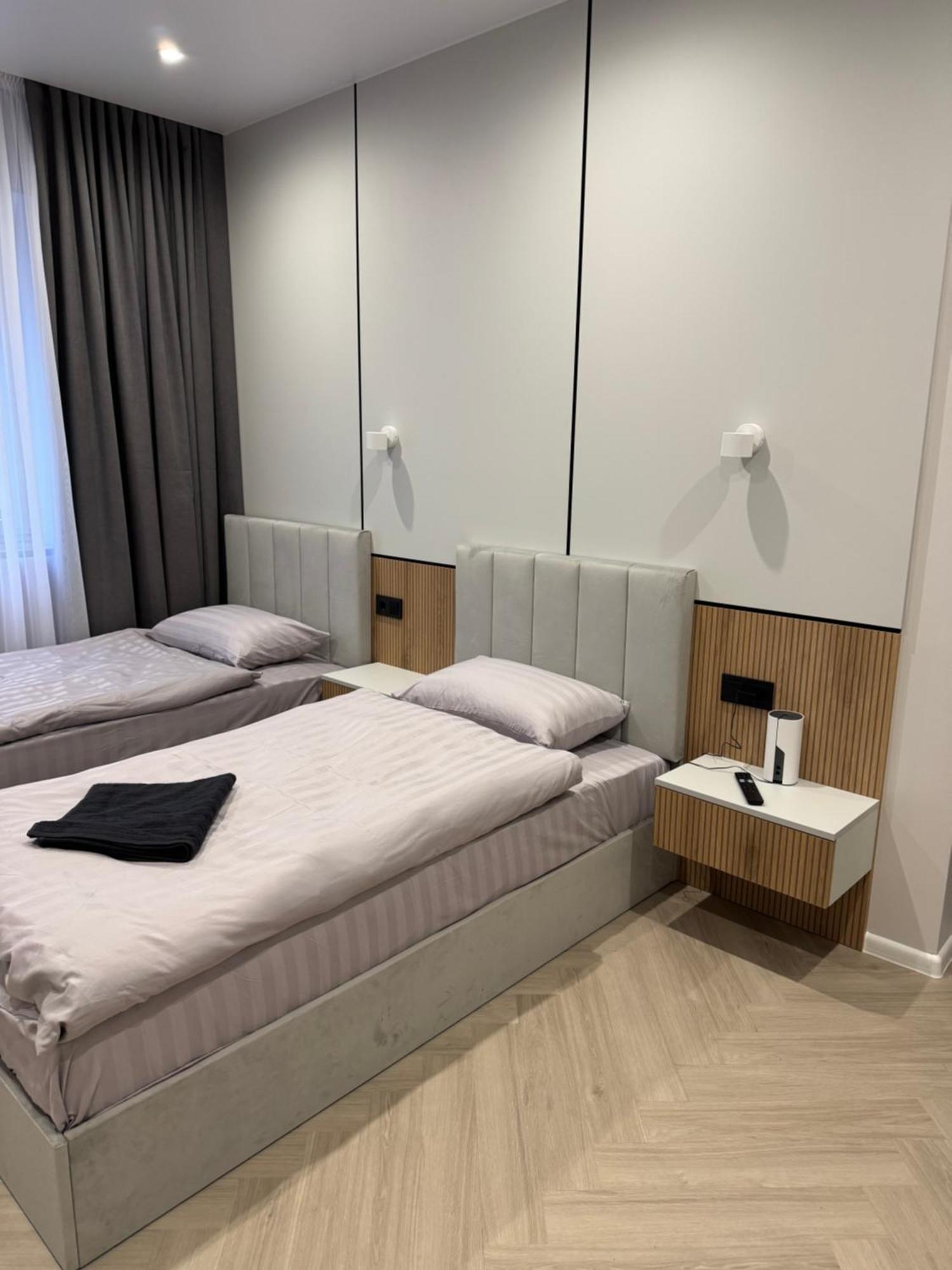 Mini-Hotel Neptun Ривне Екстериор снимка