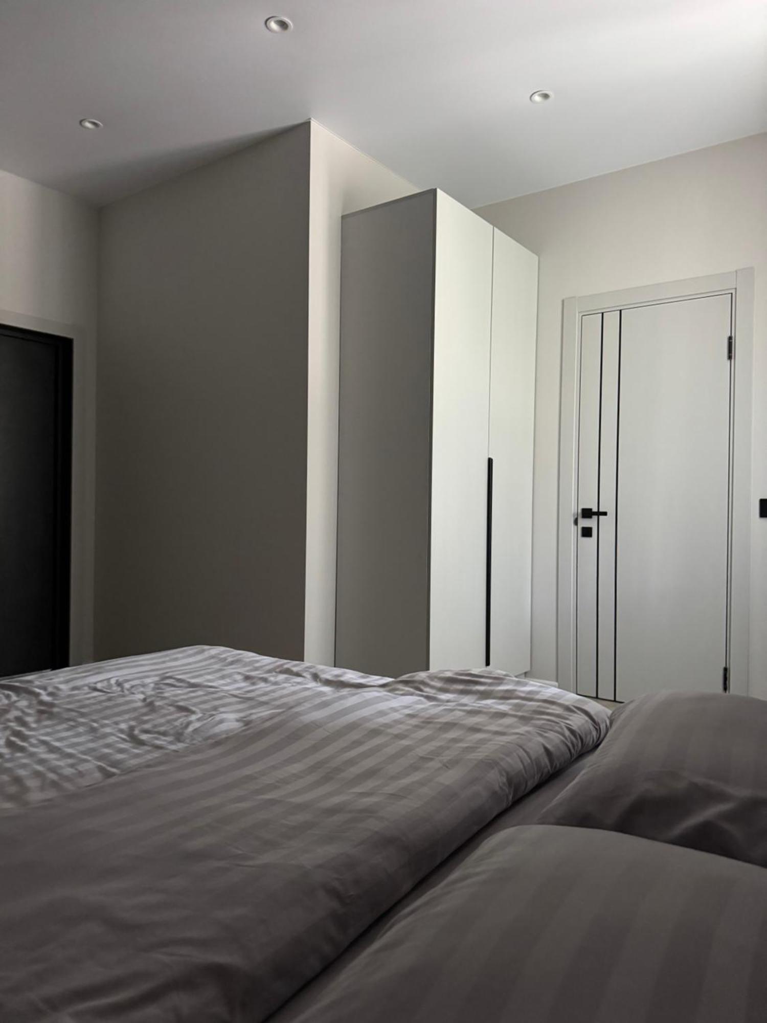 Mini-Hotel Neptun Ривне Екстериор снимка