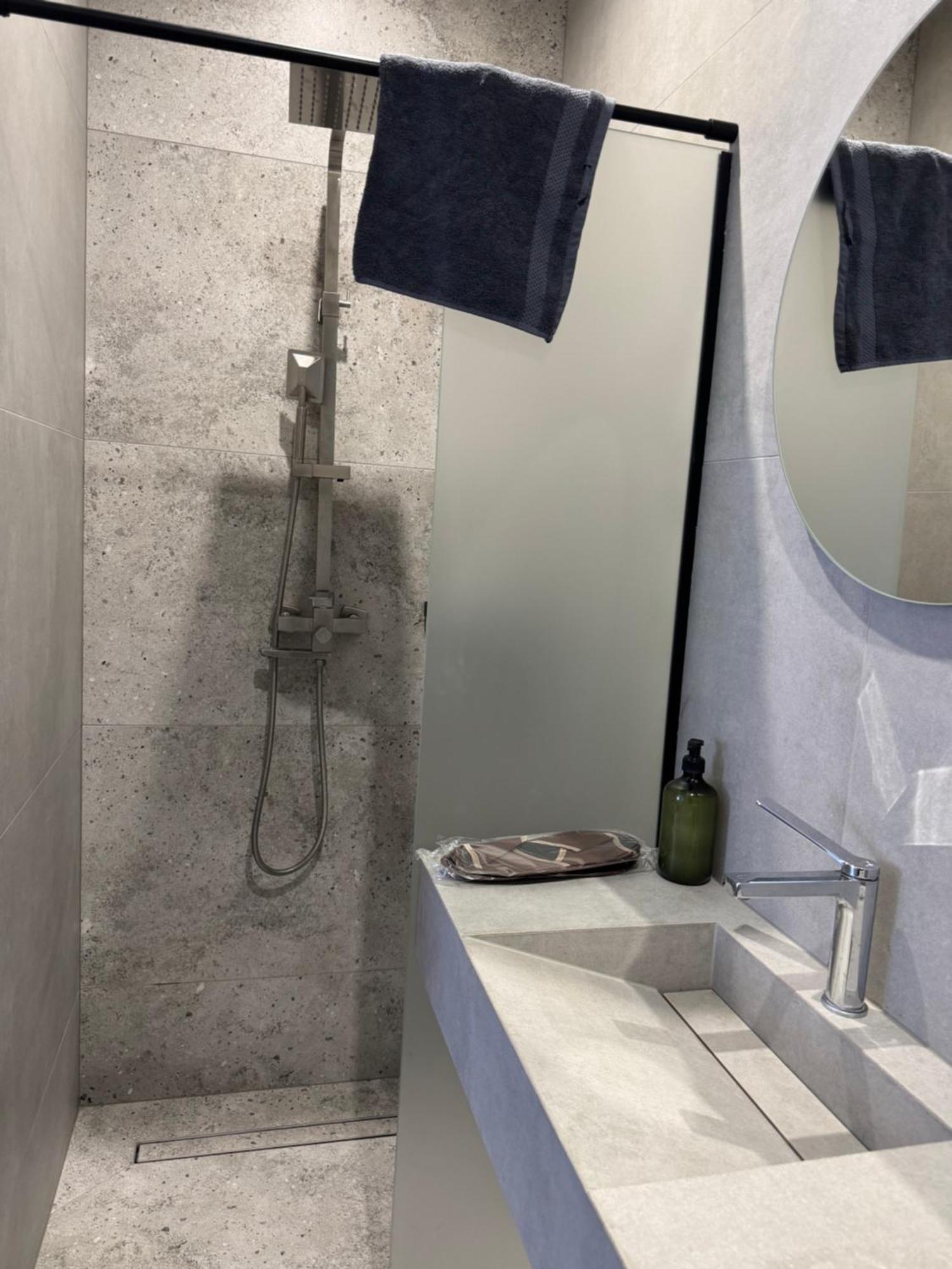 Mini-Hotel Neptun Ривне Екстериор снимка